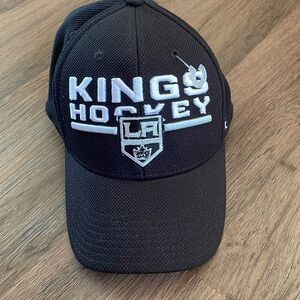 NHL Los Angeles Kings Hockey Adult Cap Size L XL